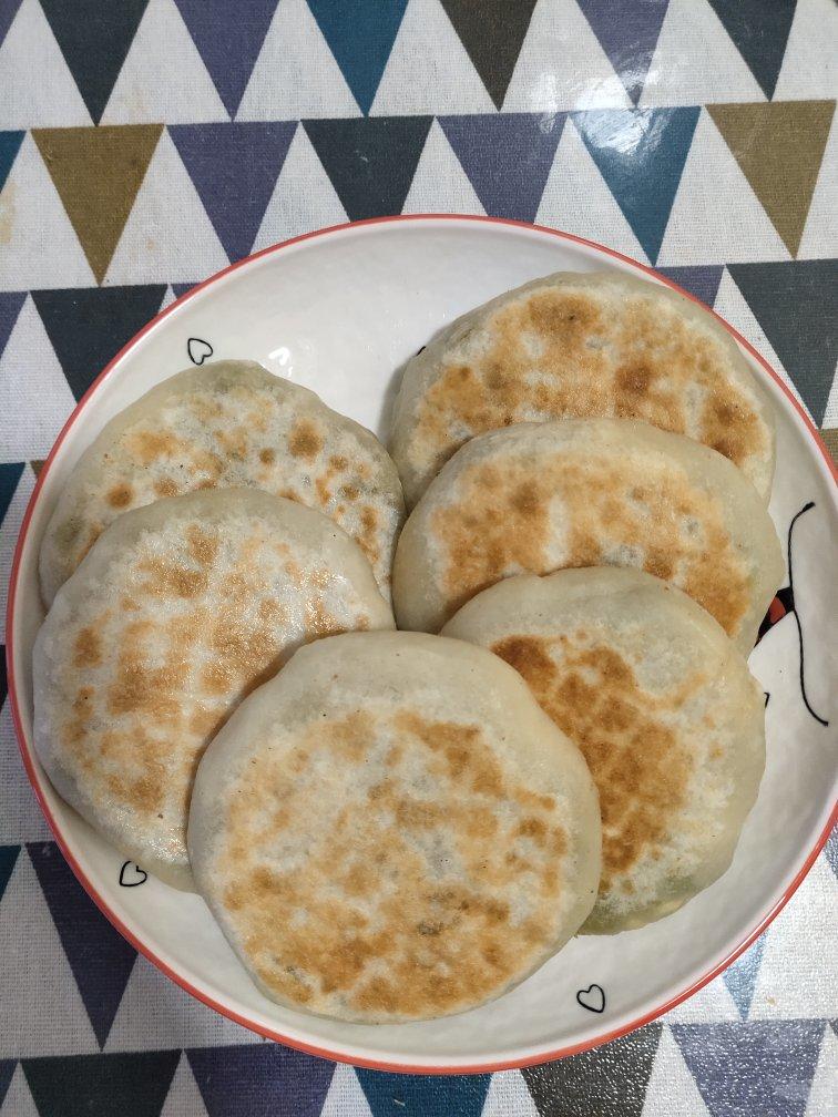 会连续吃八个的萝卜馅饼