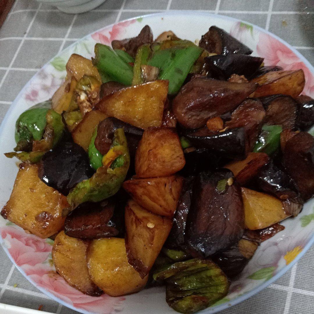 【最正宗的地三鲜的做法_地三鲜家常做法_怎么做好吃】