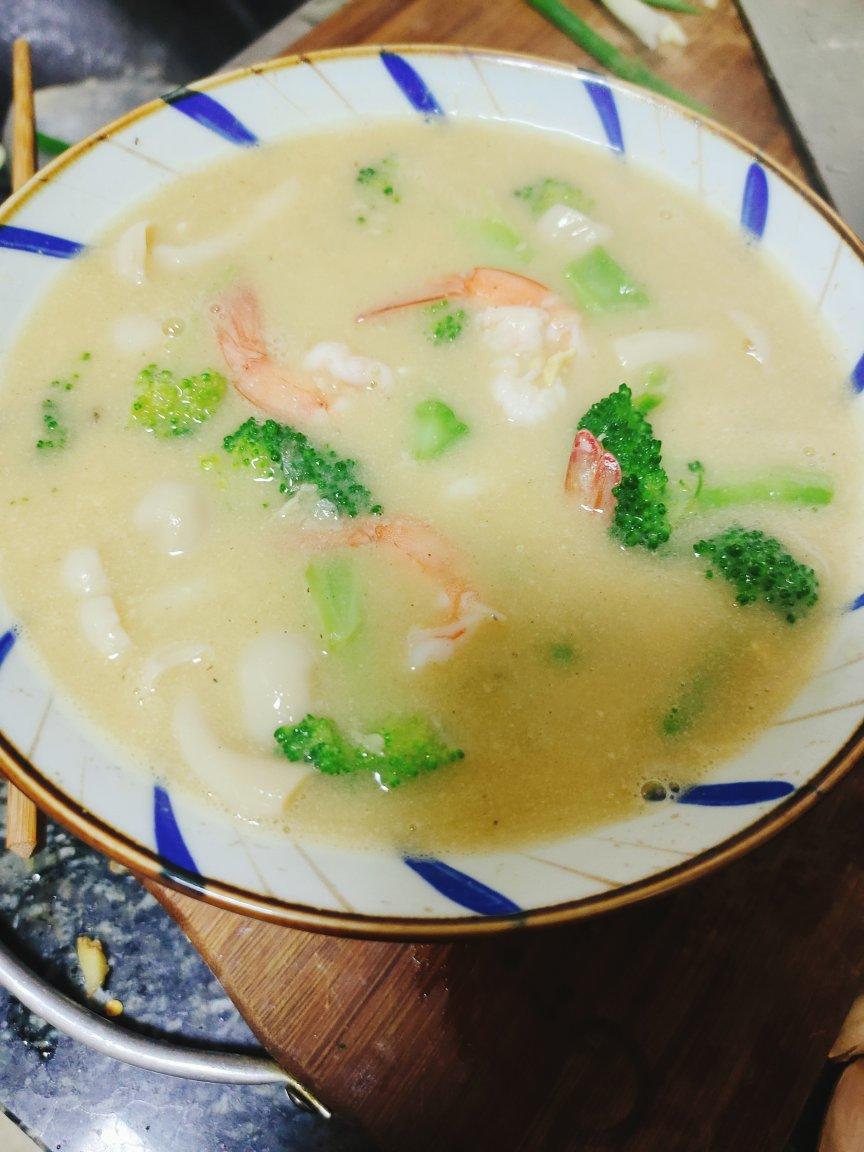 白玉菇西兰花烩虾仁
