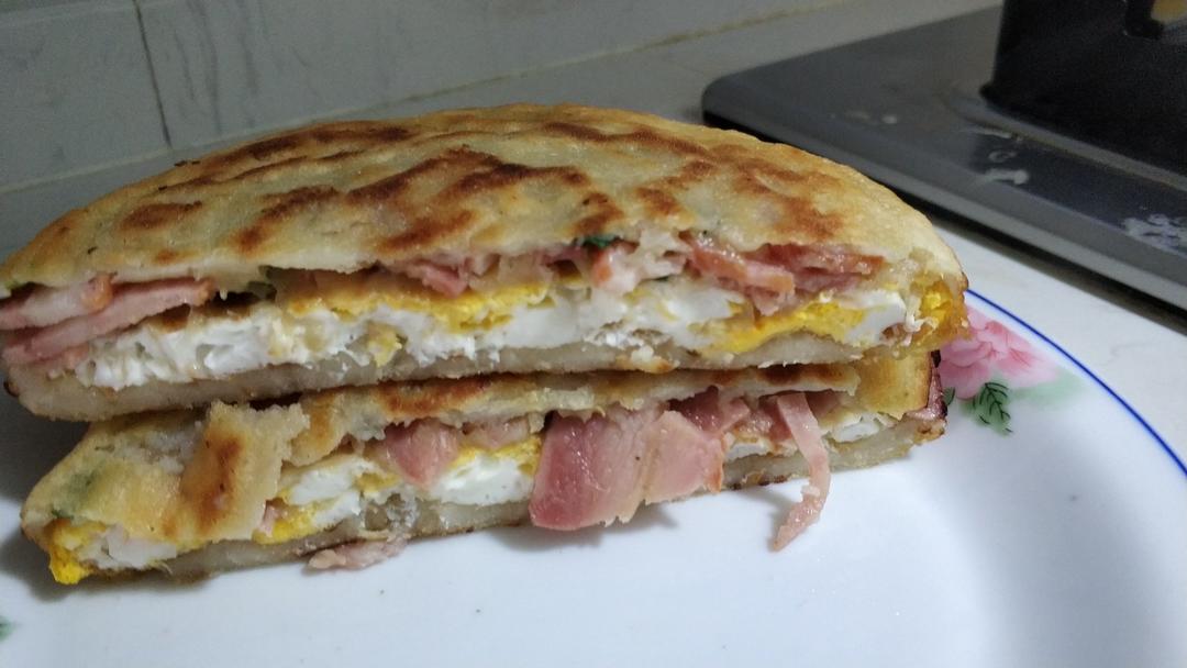 早餐霸王~沉甸甸鸡蛋汉堡