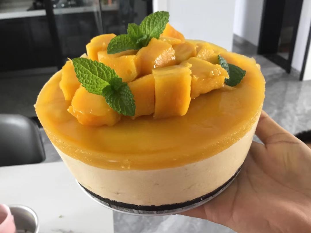 只需要搅拌搅拌就可以制作的芒果慕斯