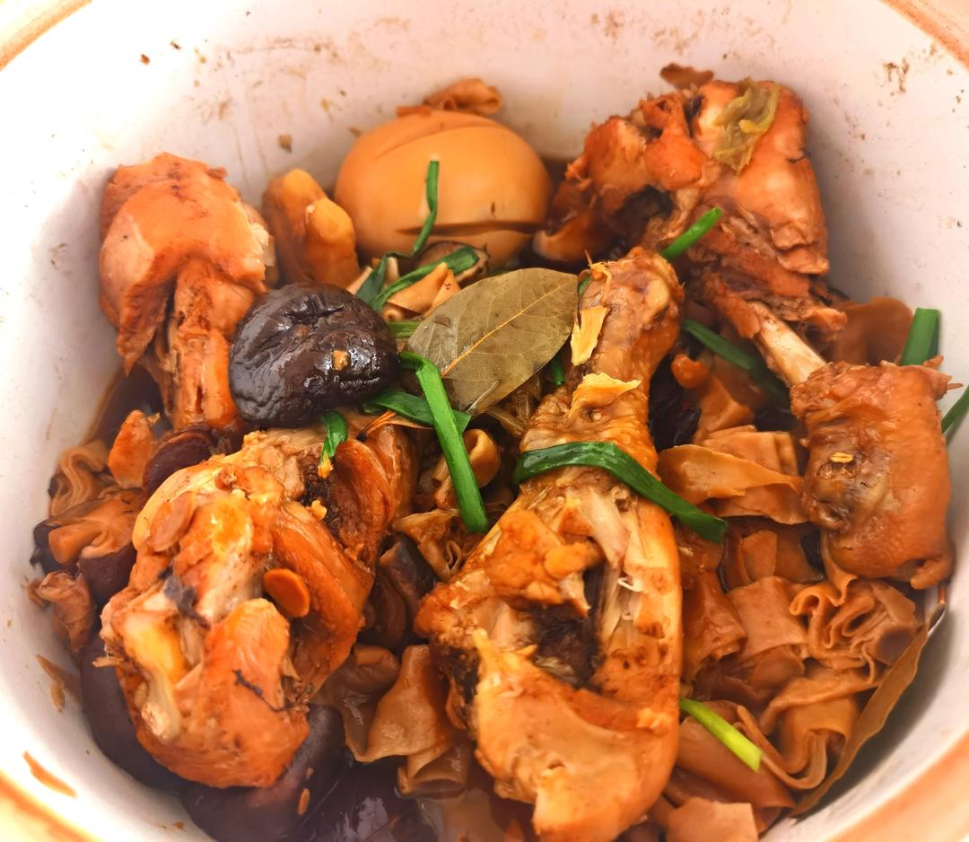 爆好吃的卤鸡腿 卤蛋❗电饭煲 炒锅都可以做~