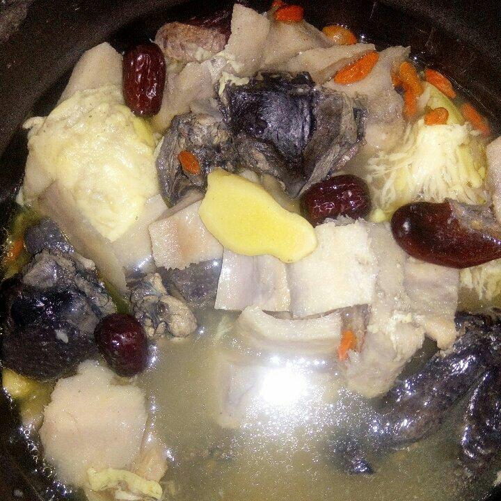 榴莲炖鸡