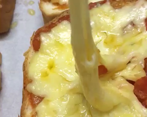 pizza吐司片的做法