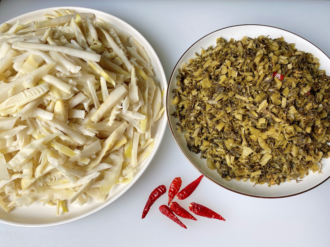 鲜笋的一种吃法与保存方法——笋丝雪菜与罐头的做法 步骤10