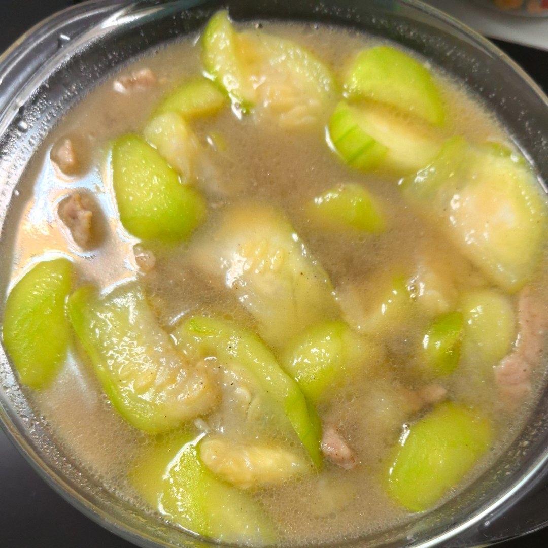 丝瓜肉片汤(鲜掉眉毛)