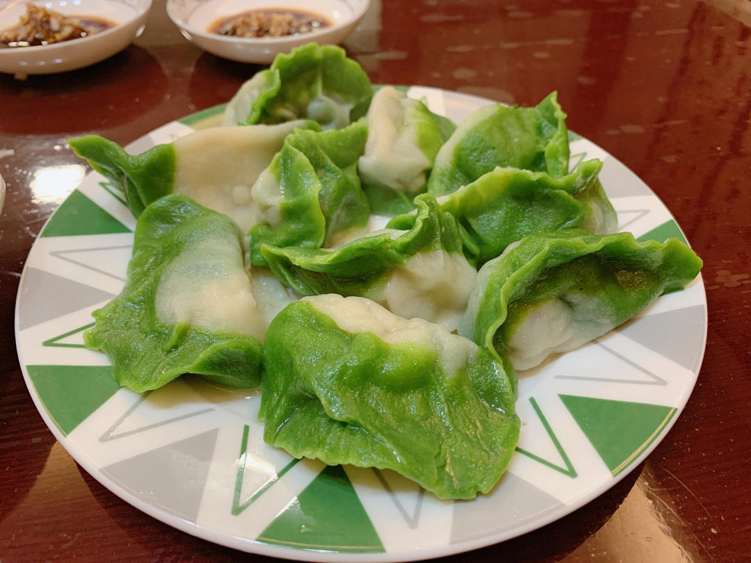 翡翠白玉白菜饺子详细版（附翡翠白玉白菜饺子包法，翡翠白玉饺子皮两种制法，面包机和面，翡翠白玉烧卖，各种馅料搭配）