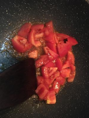 家常西红柿鸡蛋手擀面（内有红汤妙招）的做法 步骤7