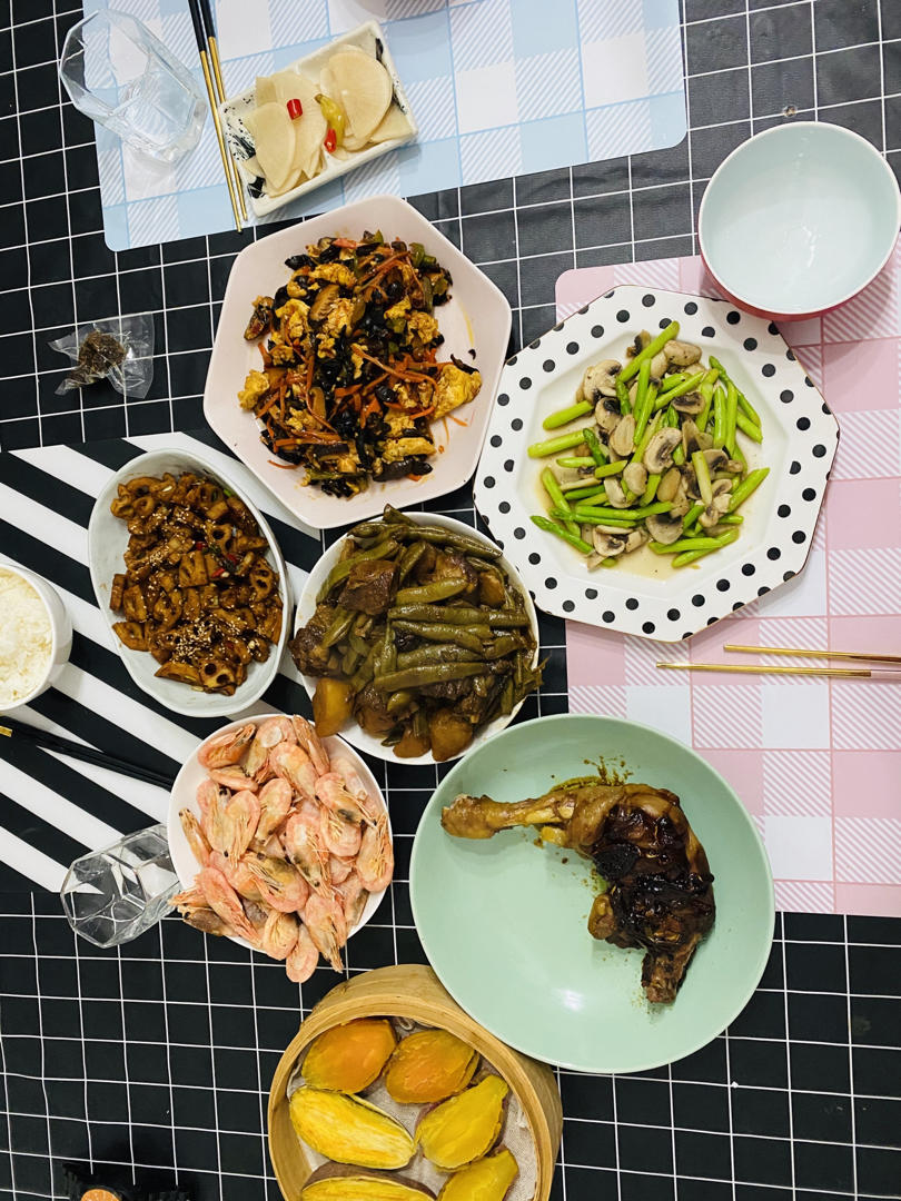 电饭锅焖鸡腿（懒人快手菜）