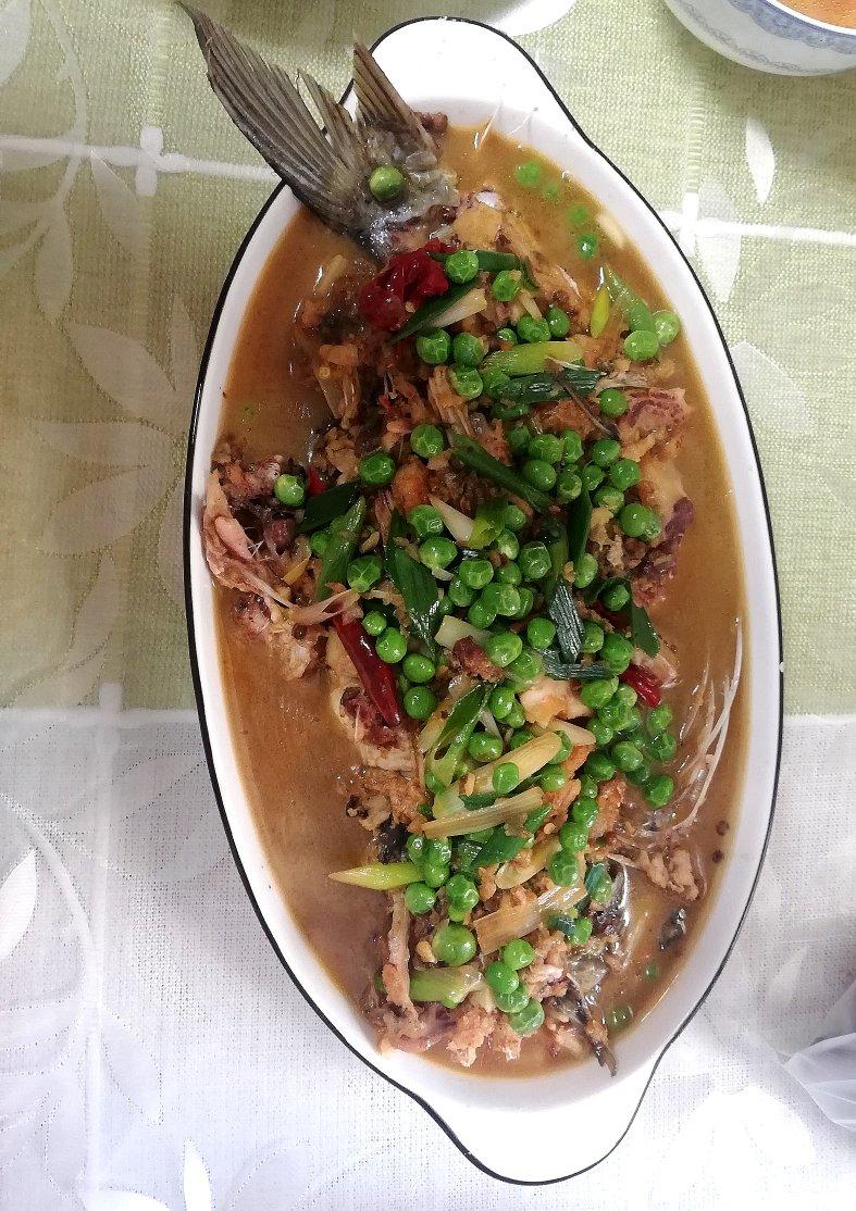 红烧鲤鱼