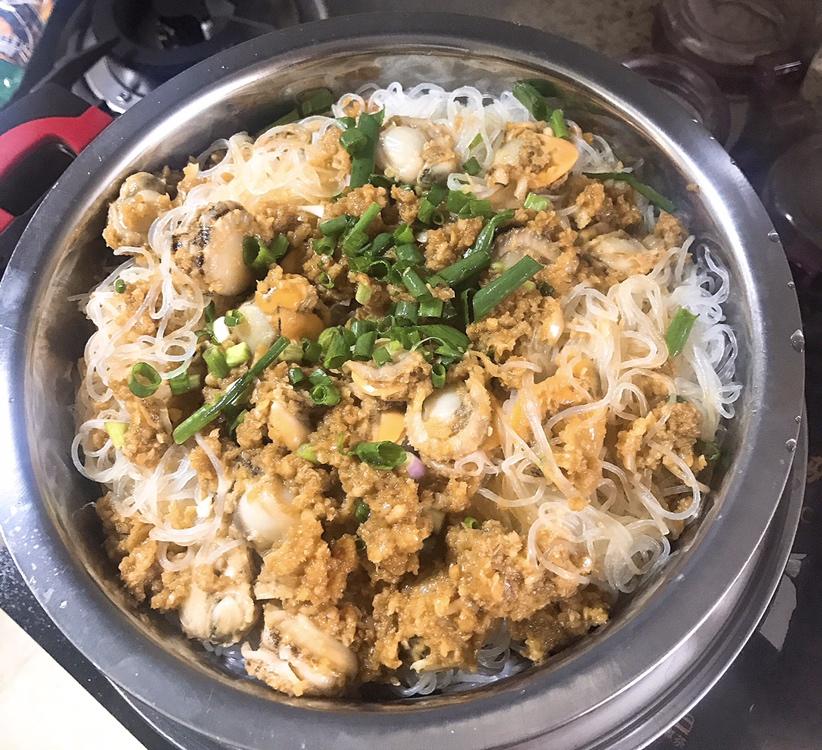蒜蓉粉丝蒸扇贝肉（家庭简易版）