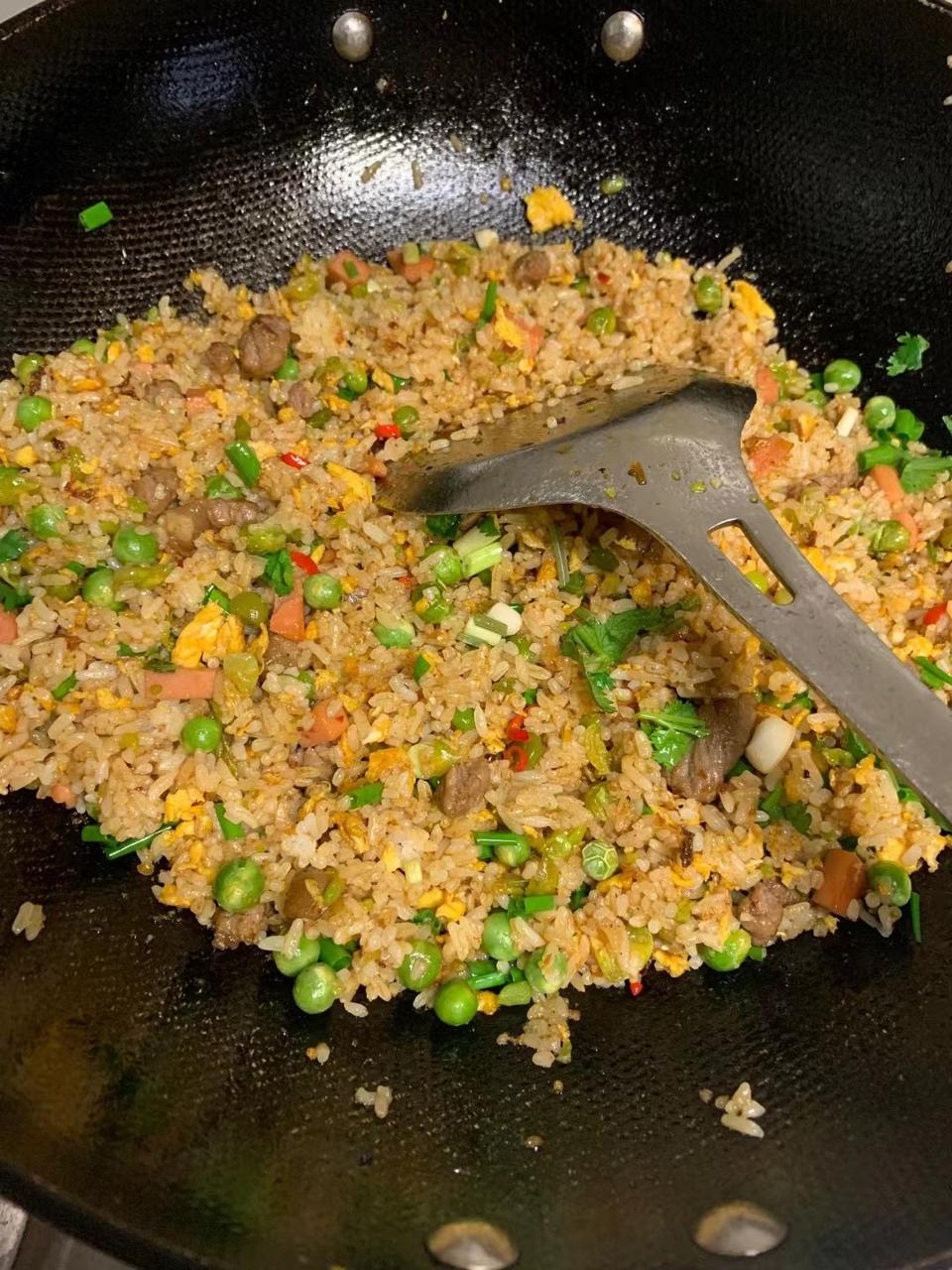 牛排颗粒炒饭