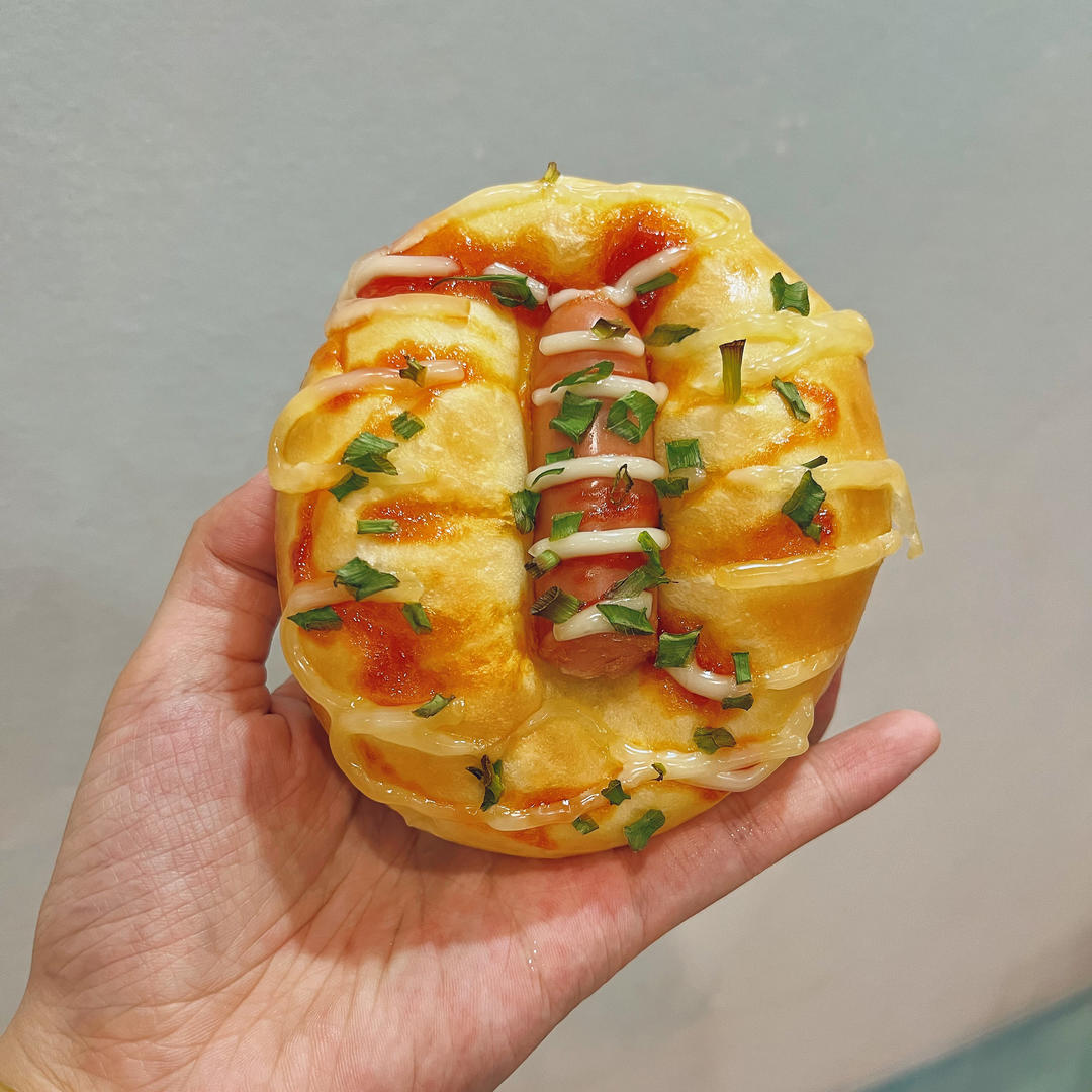 一个面团撑起一家店的台式面包—香肠面包