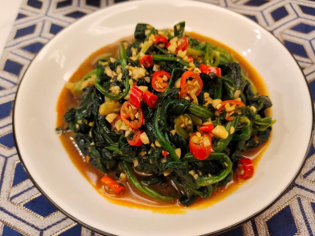 凉拌菠菜(家传秘方)