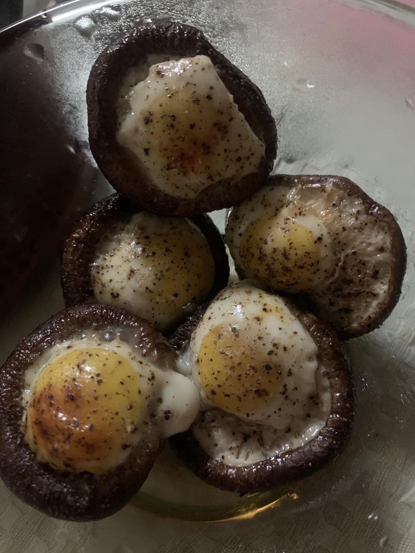 鹌鹑蛋烤香菇