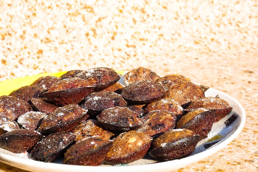 黑贝壳（威士忌黑巧克力玛德琳）