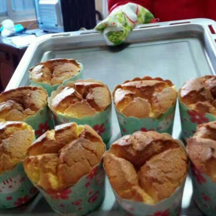 原味戚风纸杯蛋糕（烤箱做纸杯蛋糕）