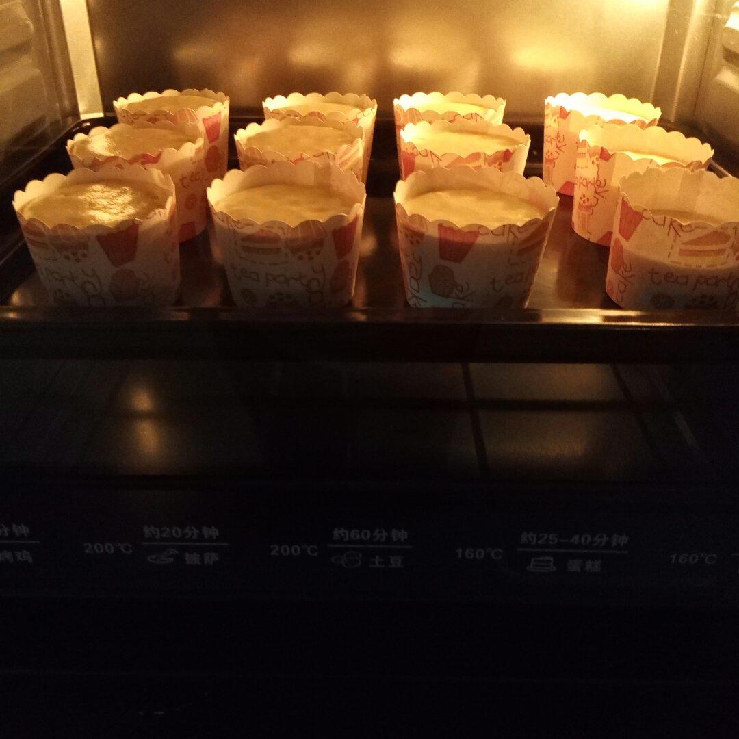 海绵纸杯蛋糕