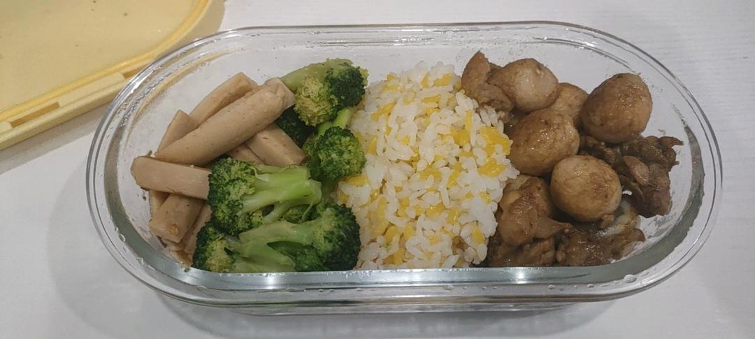 西兰花炒火腿肠