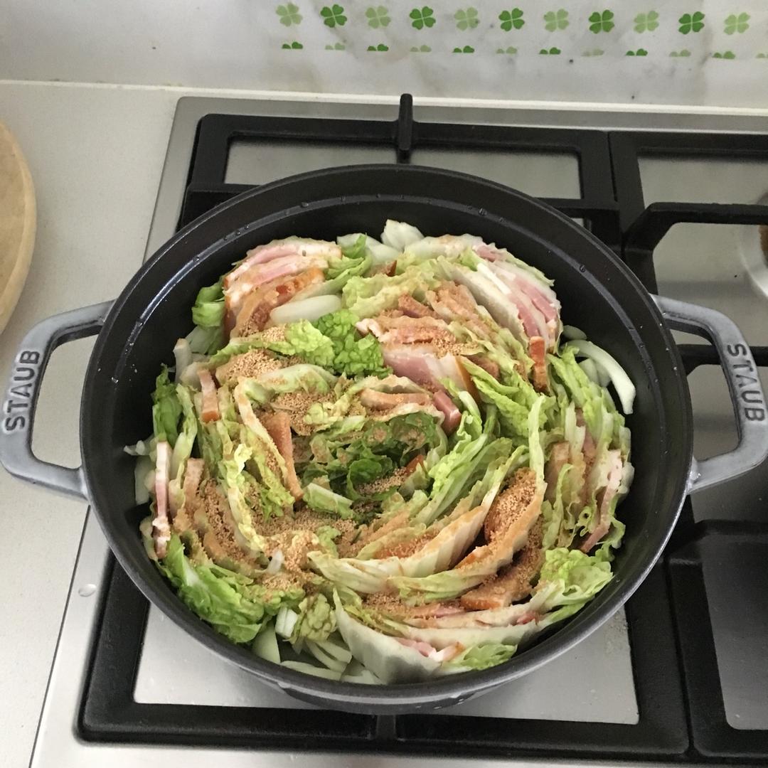 Staub珐琅铸铁锅的开锅+养成