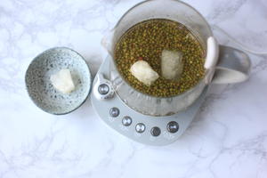 【山姆厨房】百合绿豆汤的做法 步骤4