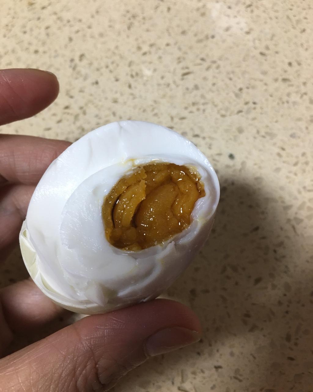 自制咸蛋： 100%出油起沙的咸蛋