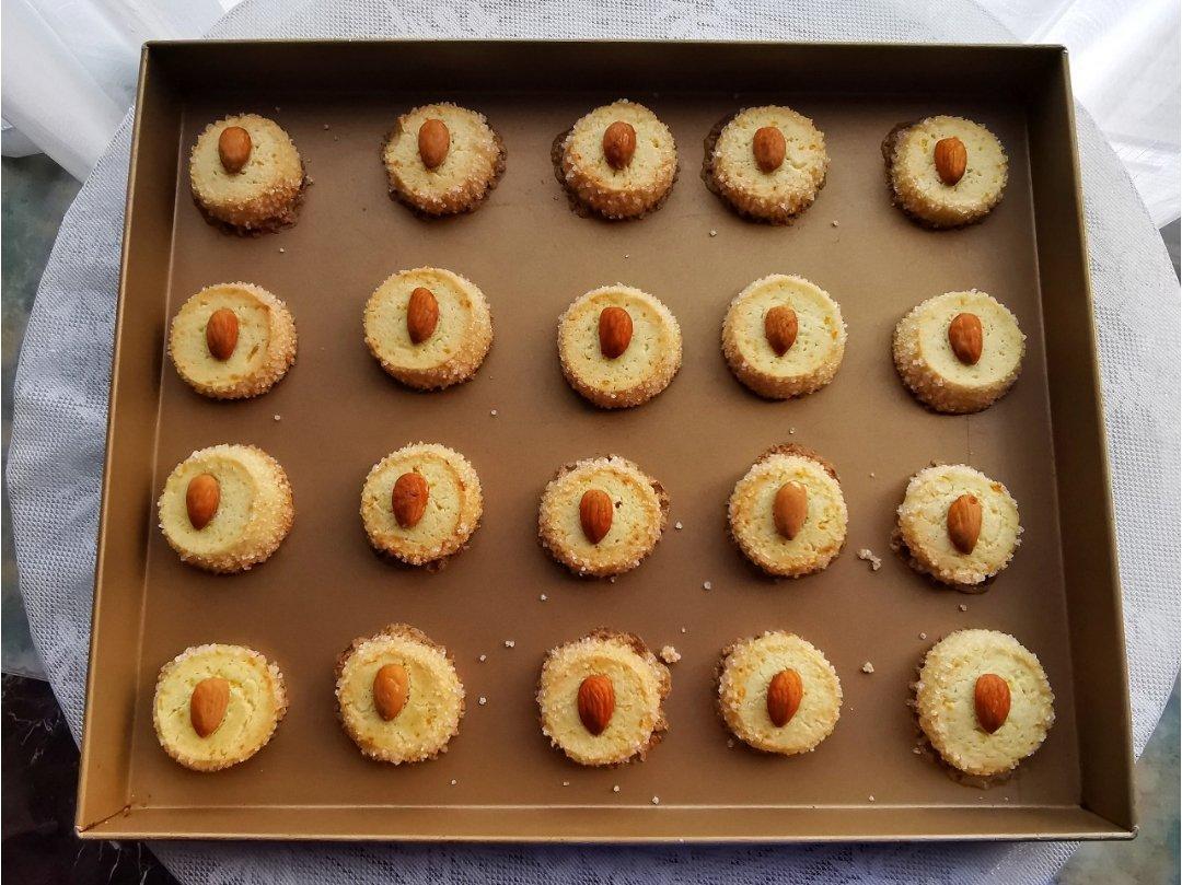 圣诞伴手礼～钻石杏仁曲奇