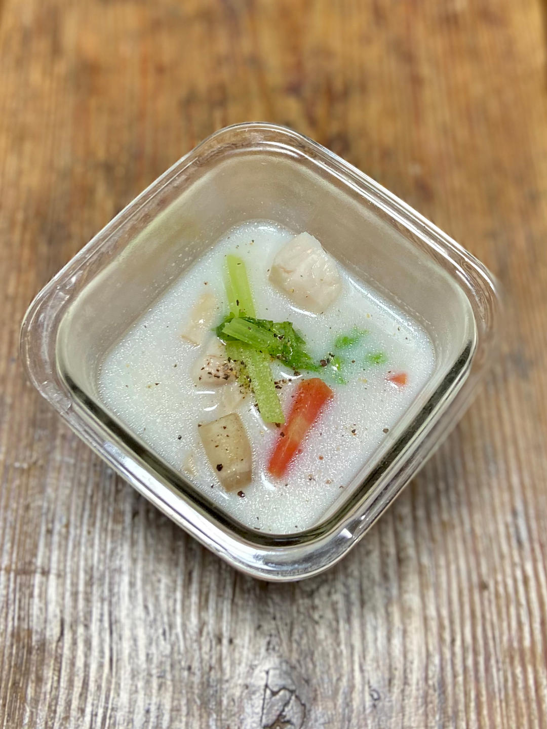 牛奶鲷鱼汤的做法