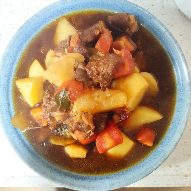 番茄土豆炖牛腩