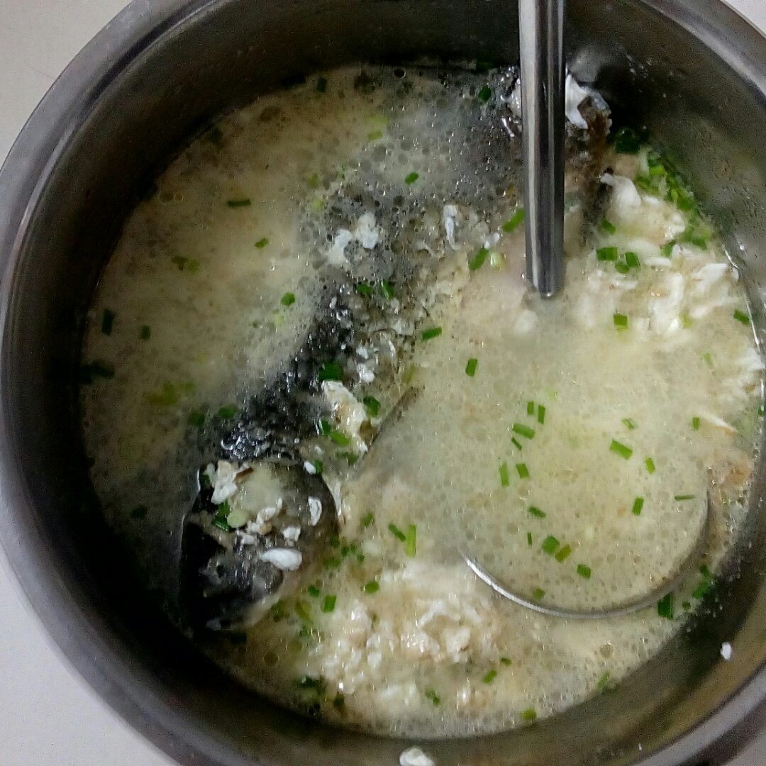 奶白鲫鱼汤