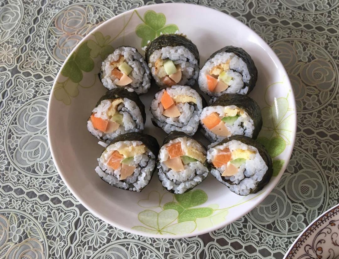 紫菜卷寿司