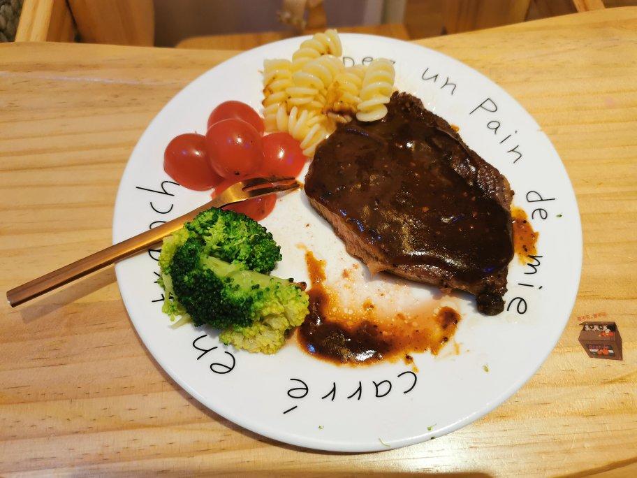 黑椒牛排