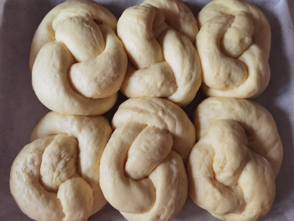 好吃的老面包，用普通面粉就可以做，不揉手套膜一样柔软拉丝的做法 步骤23