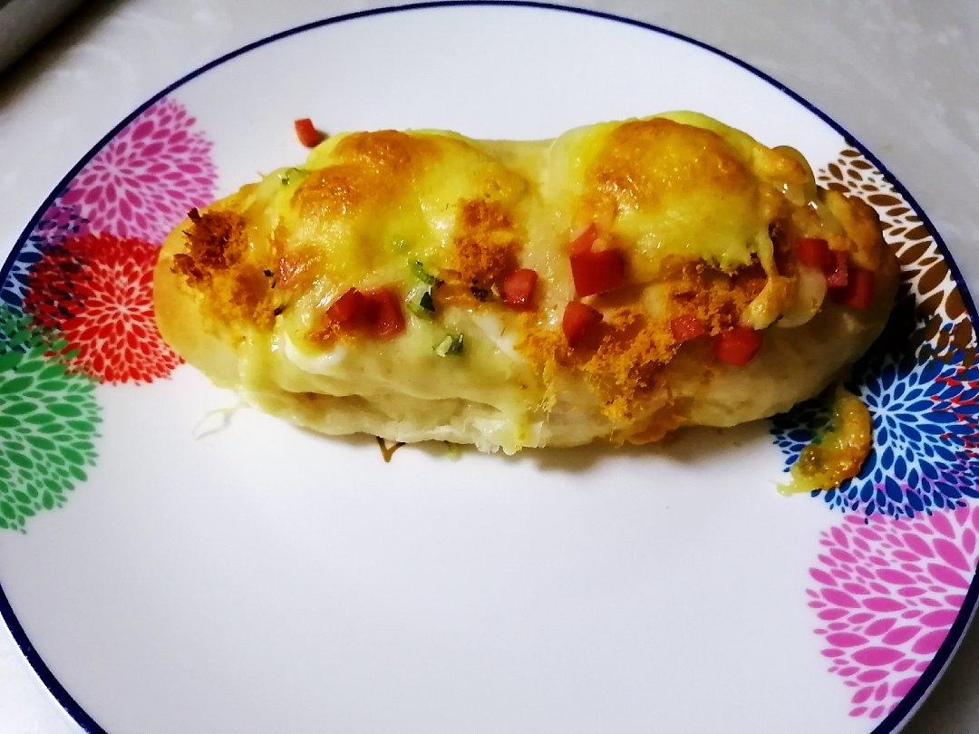 火腿肉松芝士面包