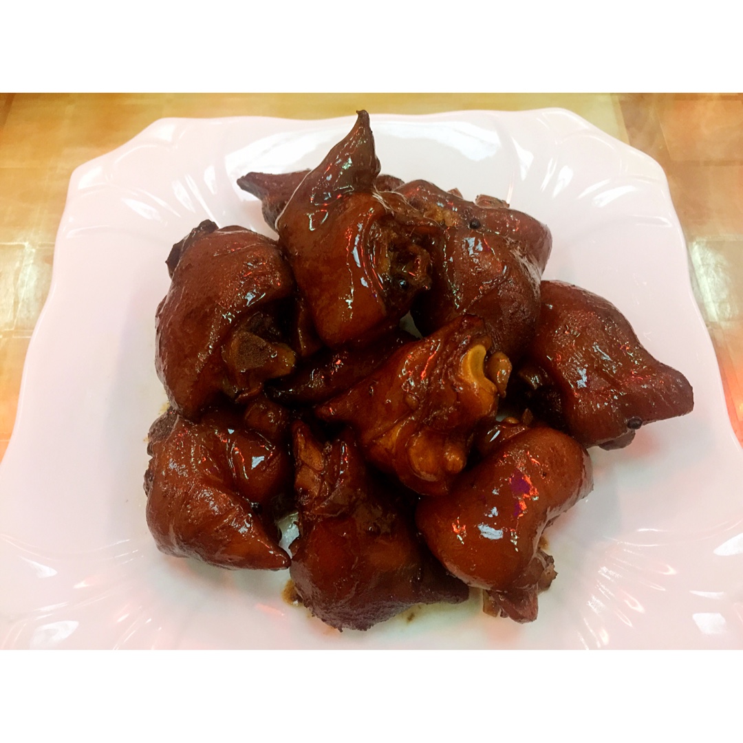 美味的家常菜：红烧猪蹄