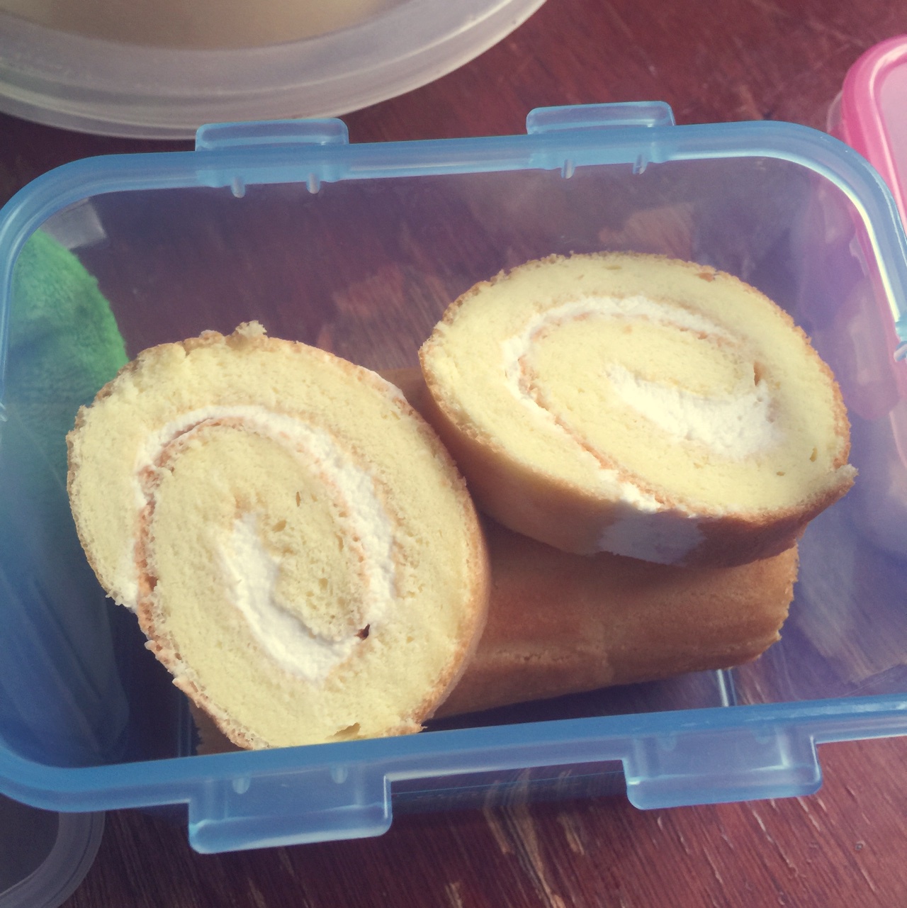 戚风奶油蛋糕卷