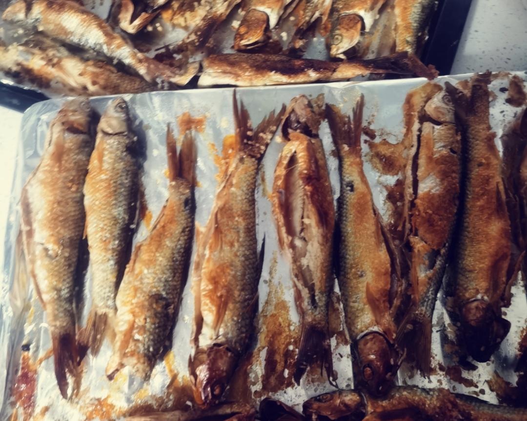 烤华子(瓦氏雅罗鱼)的做法