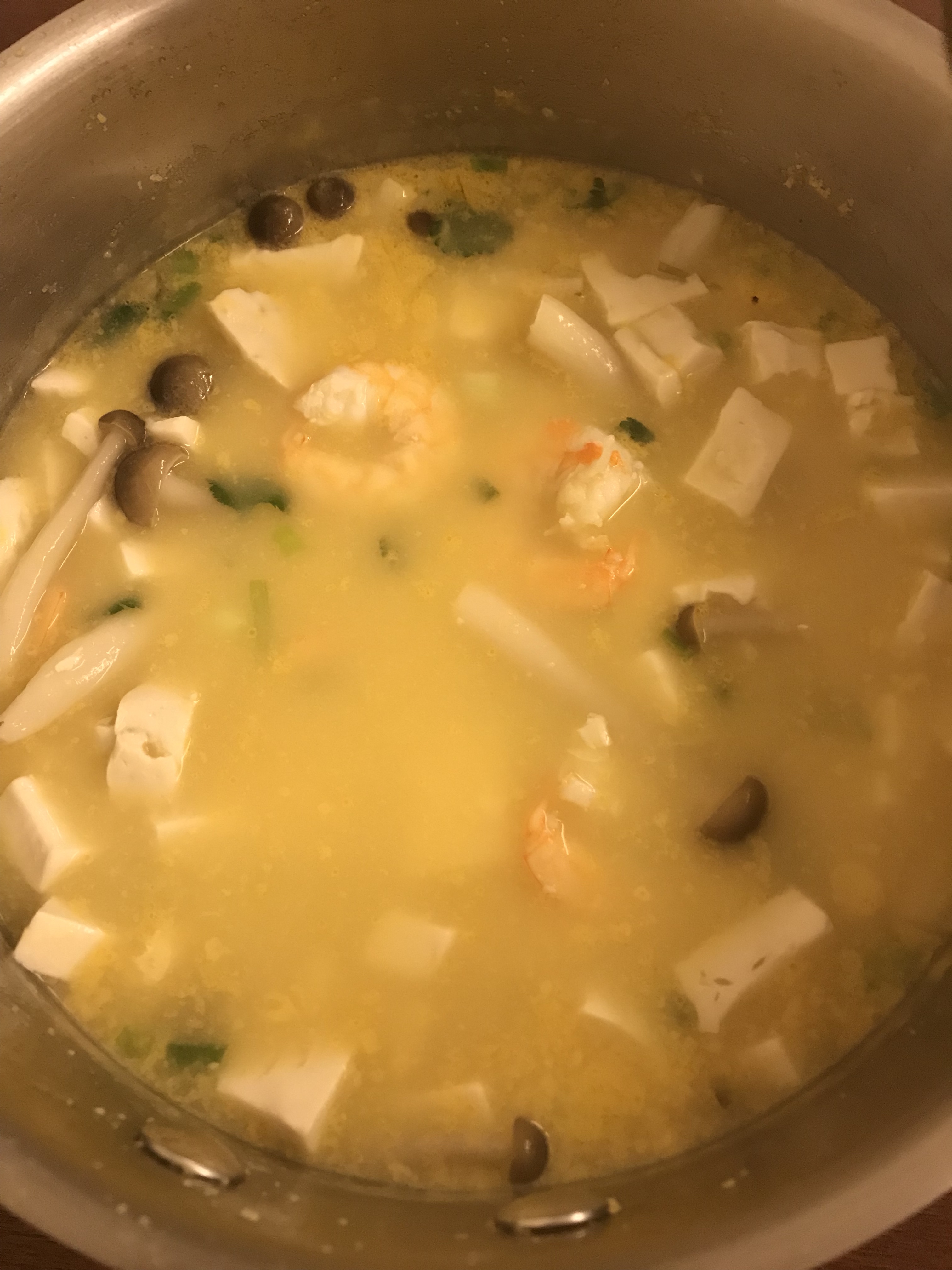 鲜虾蘑菇豆腐汤的做法
