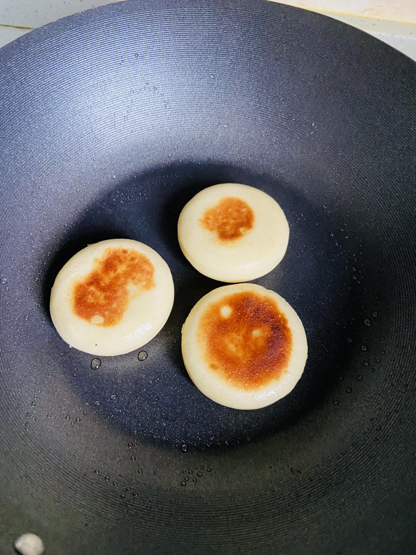 松软养胃的山药饼      （高营养低热量）