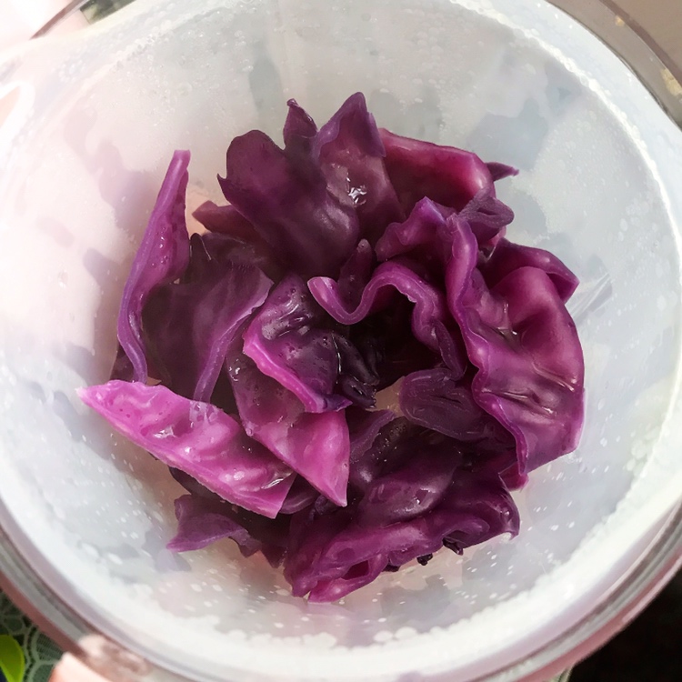 紫甘蓝虾泥面条的做法 步骤8