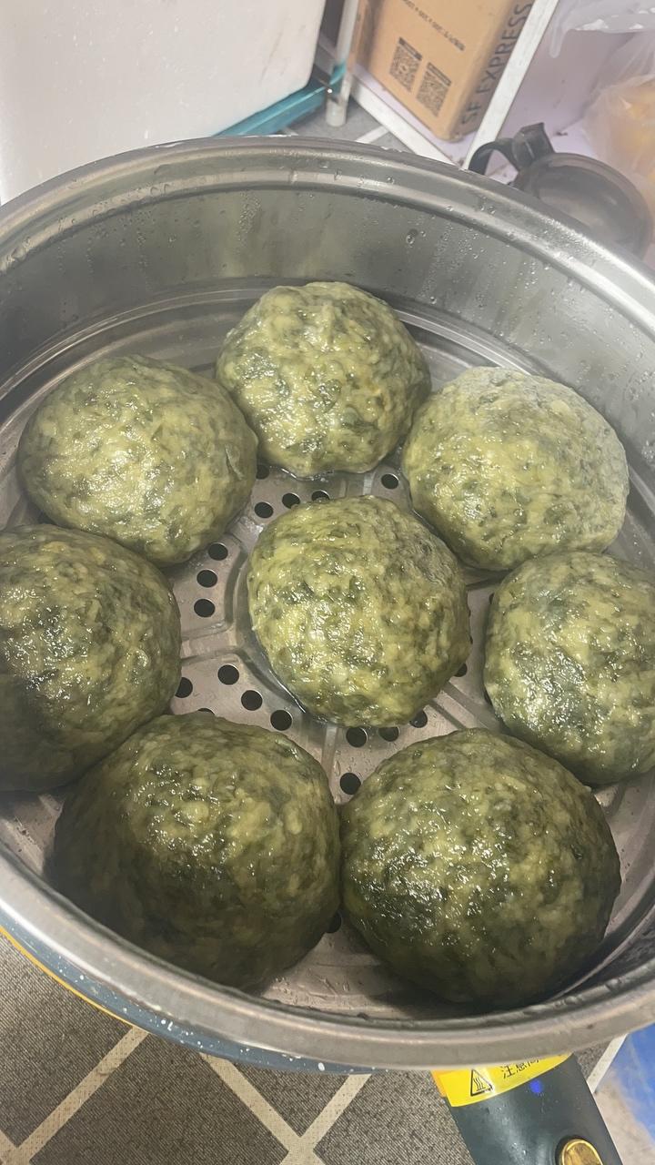 简单有好吃的红薯叶窝窝头