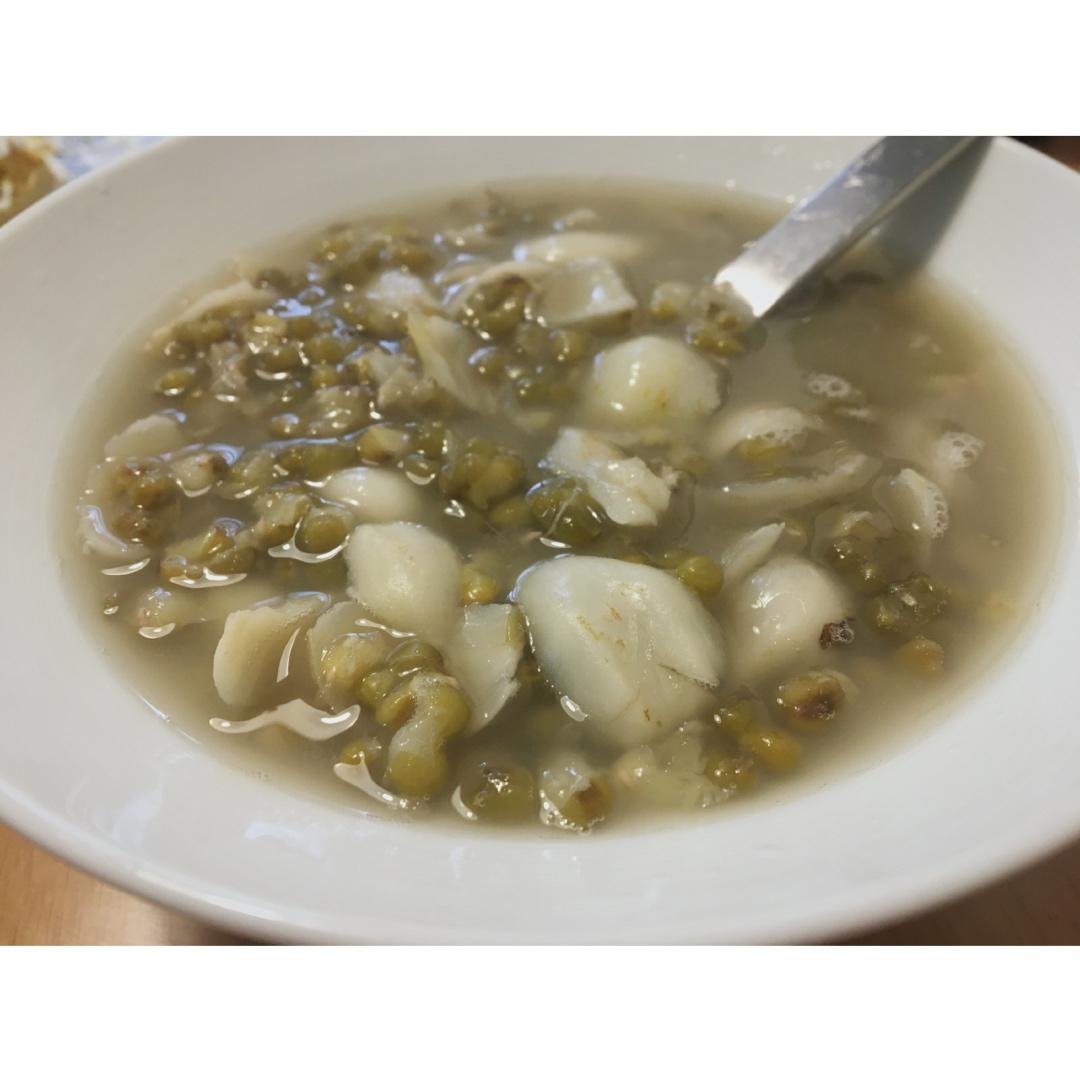 懒人版电饭锅绿豆百合汤