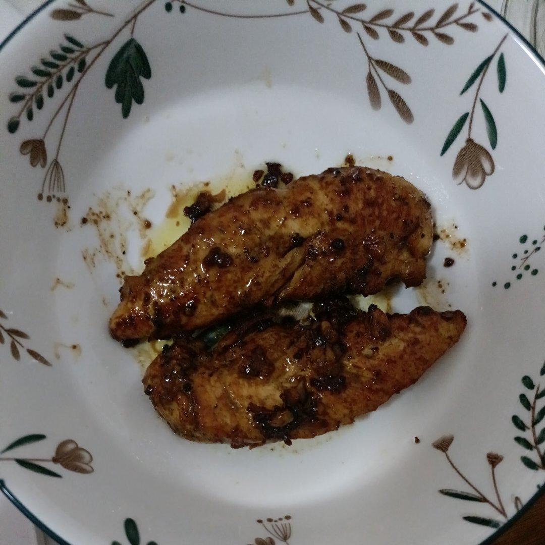 【嫩煎鸡胸肉】