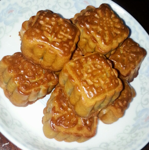 广式月饼——蛋黄莲蓉月饼