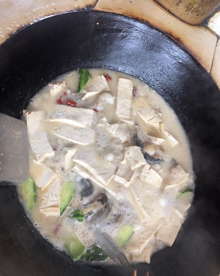 鱼头豆腐汤