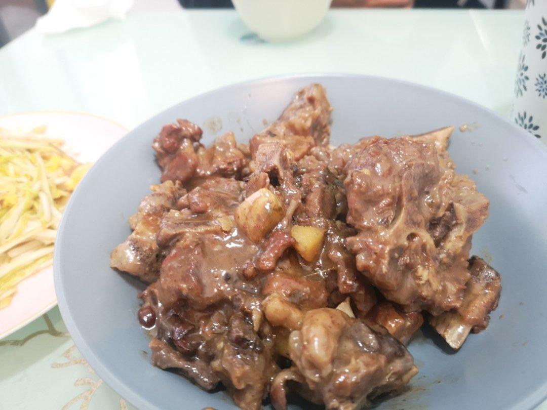 【红烧羊肉煲】