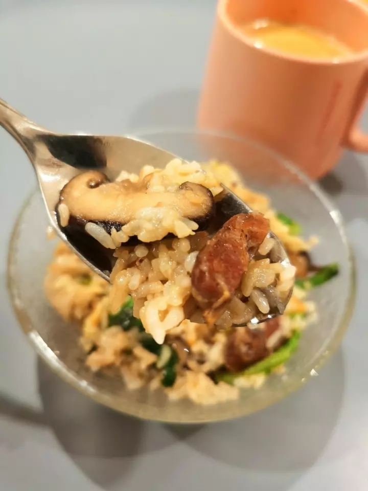 香菇腊肠焖饭 + 电饭锅煲仔饭的多变式