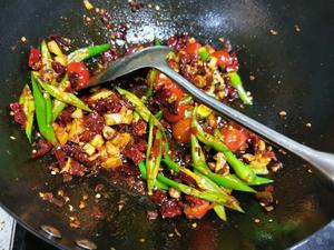 超下饭的青菜牛肉锅的做法 步骤3