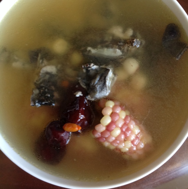 美容养颜乌鸡汤