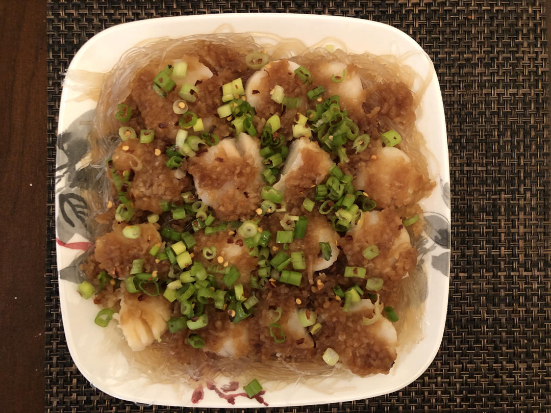 蒜蓉粉丝蒸扇贝